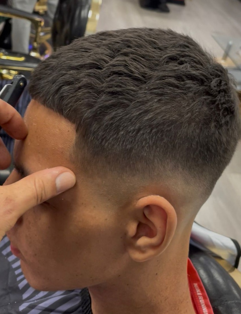 Corte con textura y contorno definido